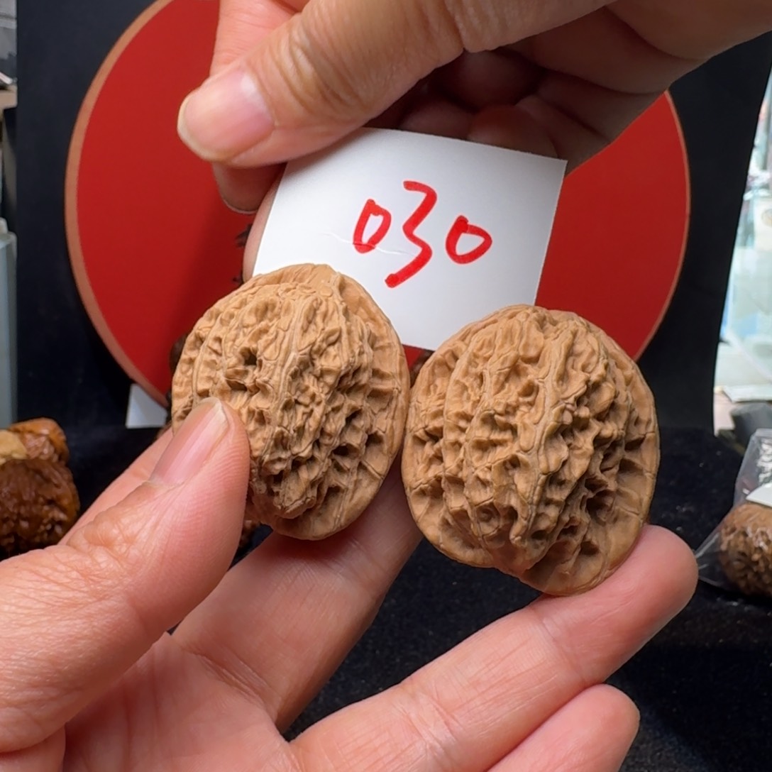 文玩核桃把件生帽40