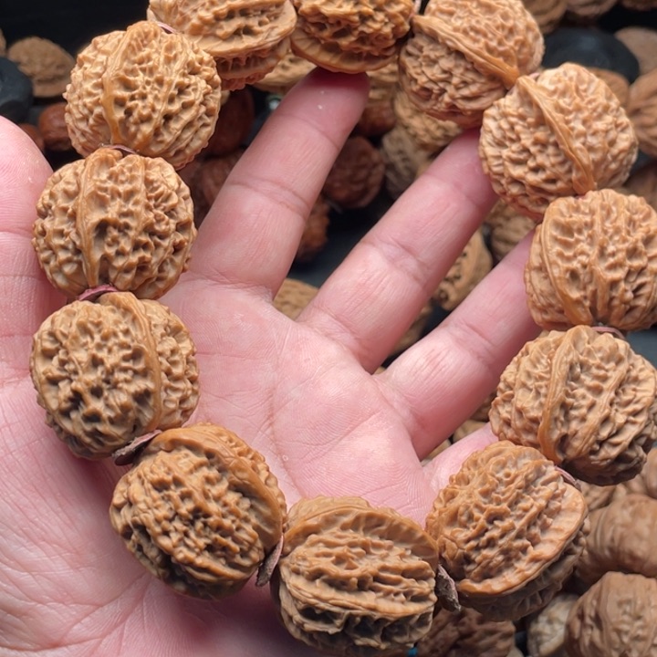 文玩核桃吊坠3珊瑚纹