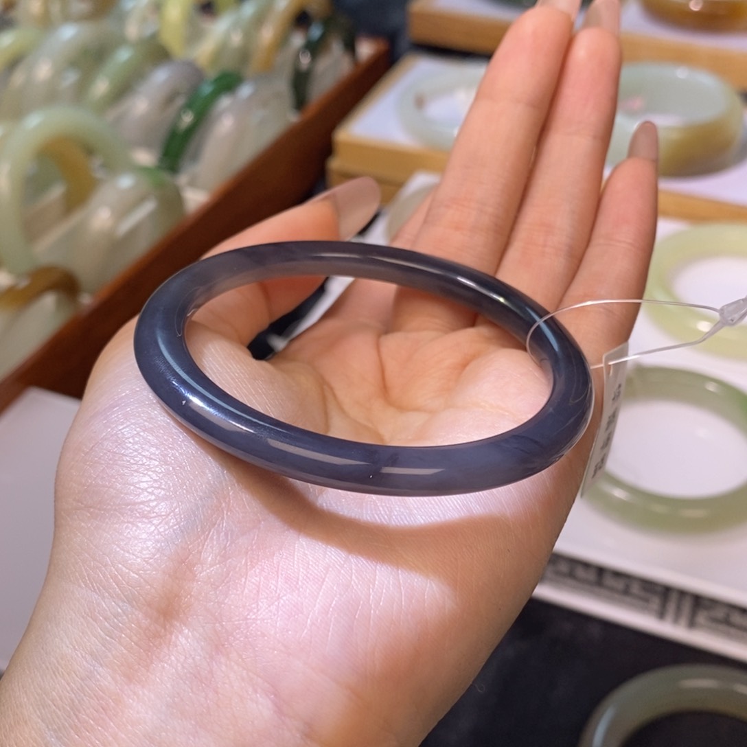 和田玉手镯56未镶嵌