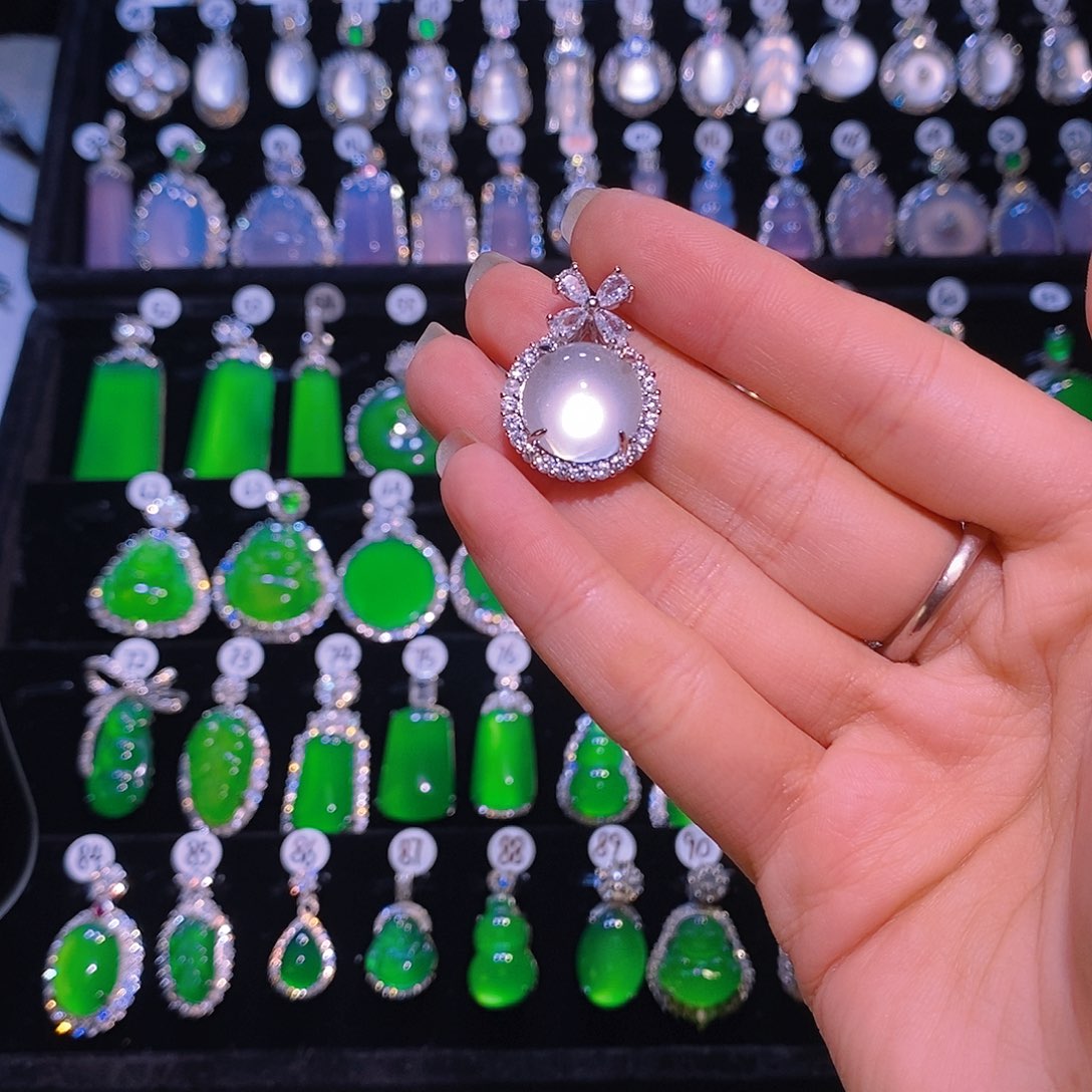 玛瑙/玉髓合金颈饰