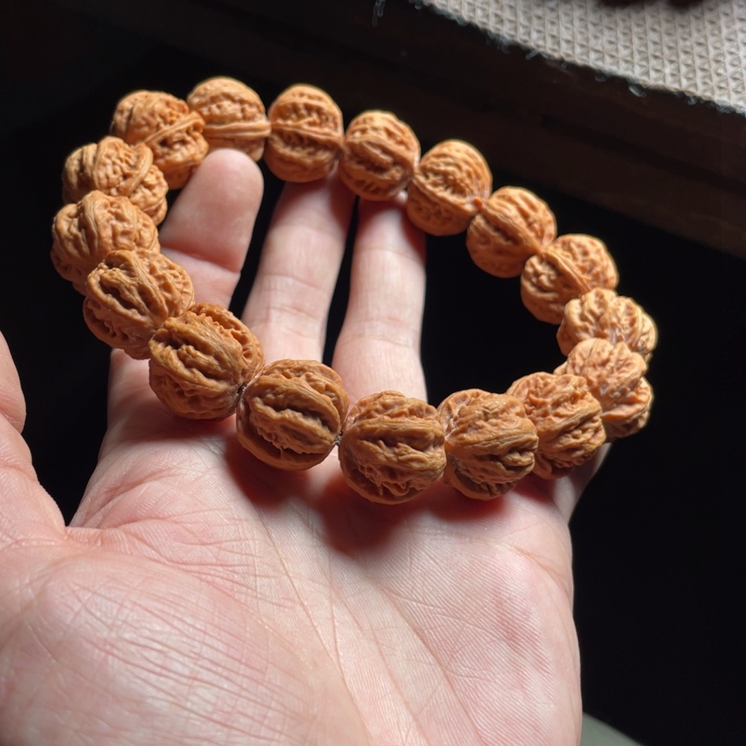 文玩核桃手串正宗门头沟京八棱
