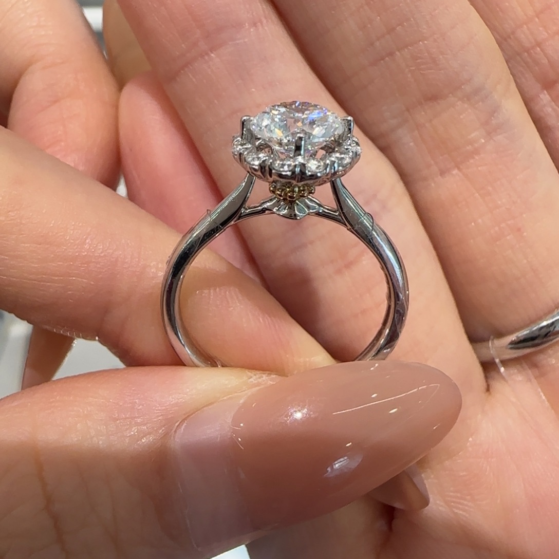 18K金镶嵌实验室培育钻石1卡圆包