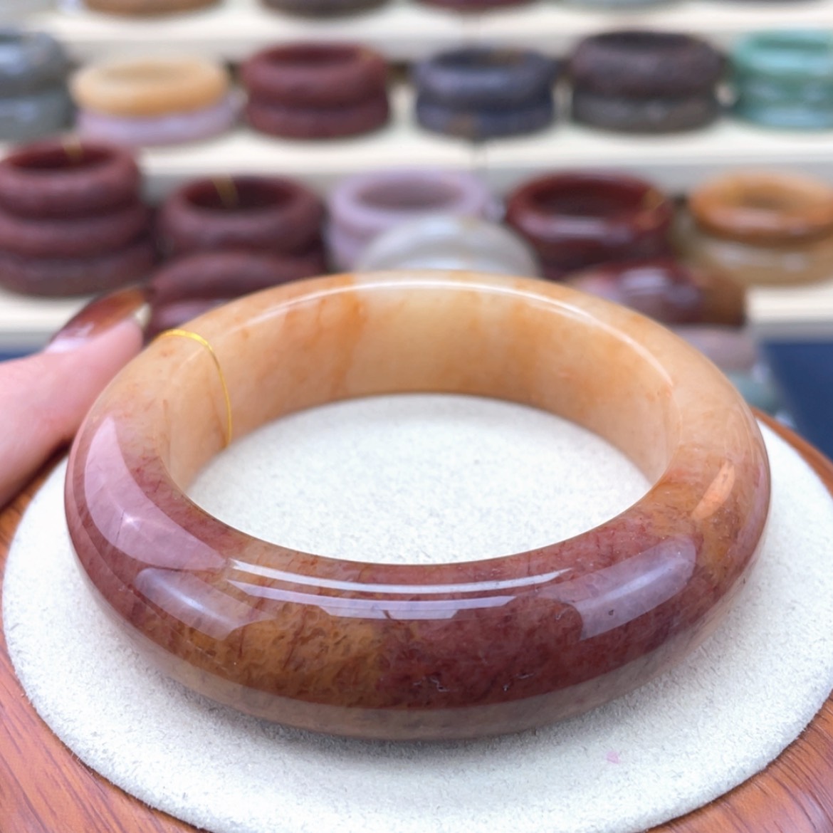 【闪购商品】石英质玉手镯未镶嵌