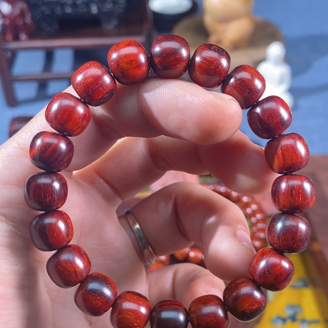 檀香紫檀（小叶紫檀）10*11黑飘红