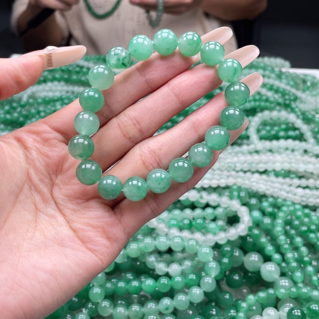 未镶嵌手串石英质玉（非洲翠）