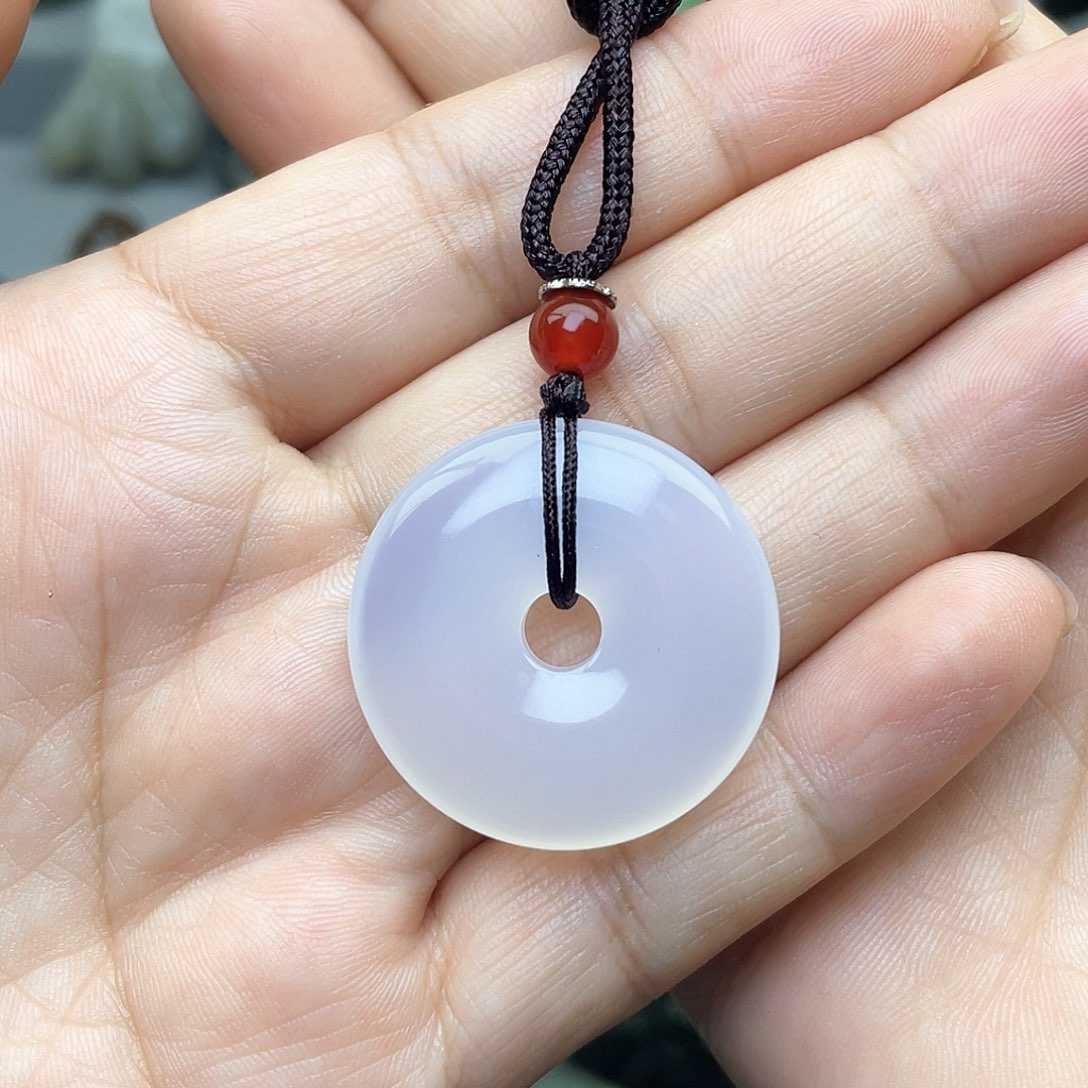 人***桑和田玉未镶嵌挂件