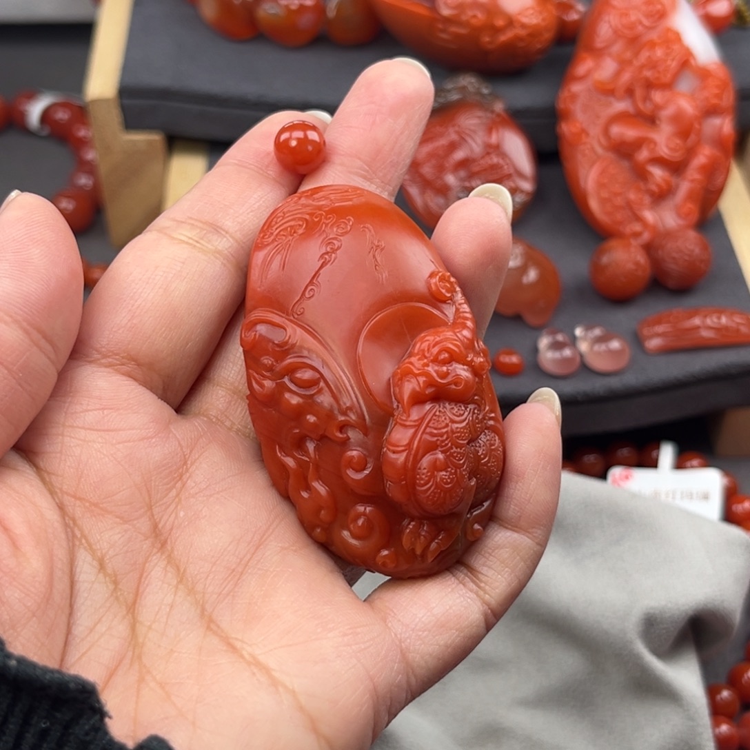 J***o南红玛瑙未镶嵌颈饰