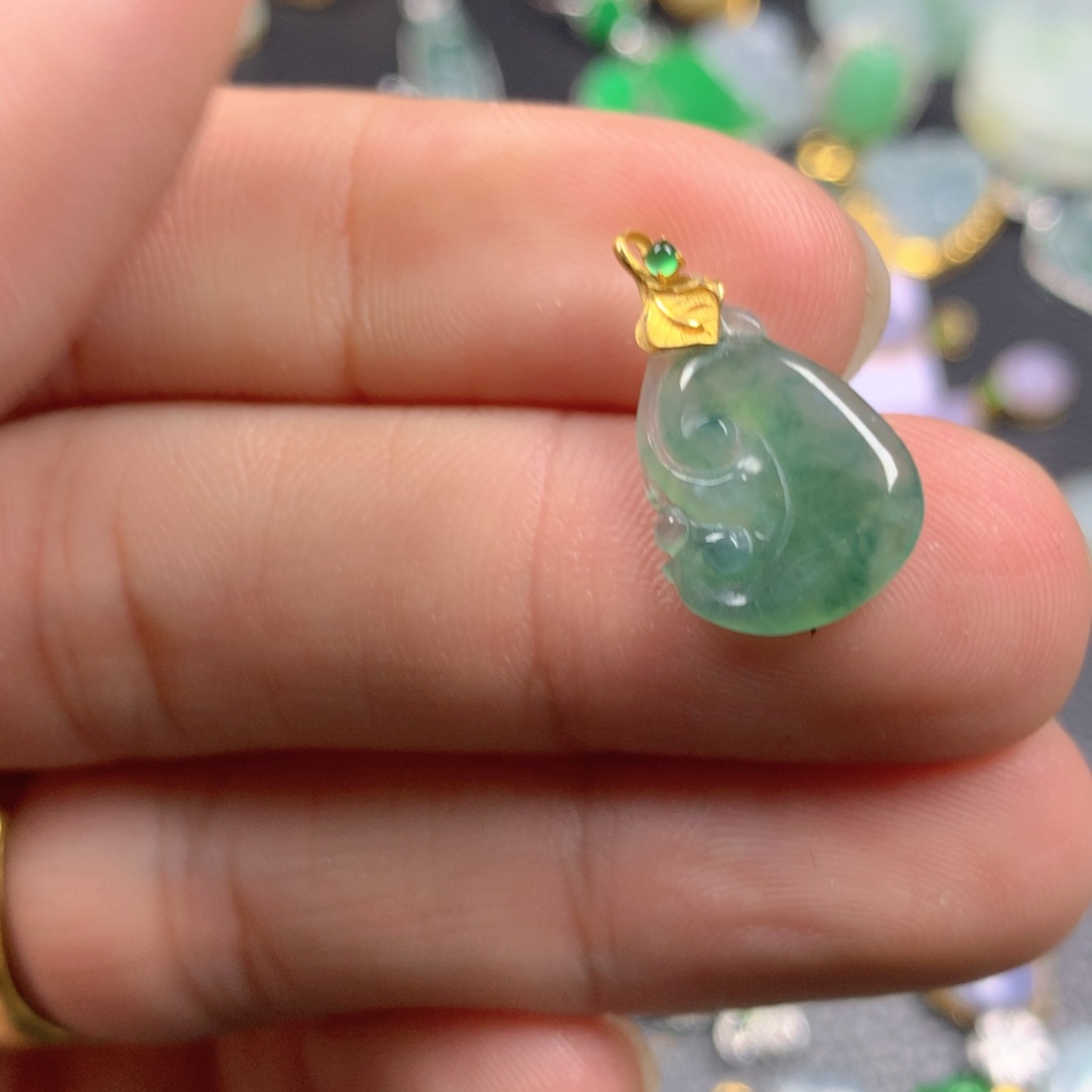 【闪购商品】翡翠颈饰18K金镶嵌翡翠