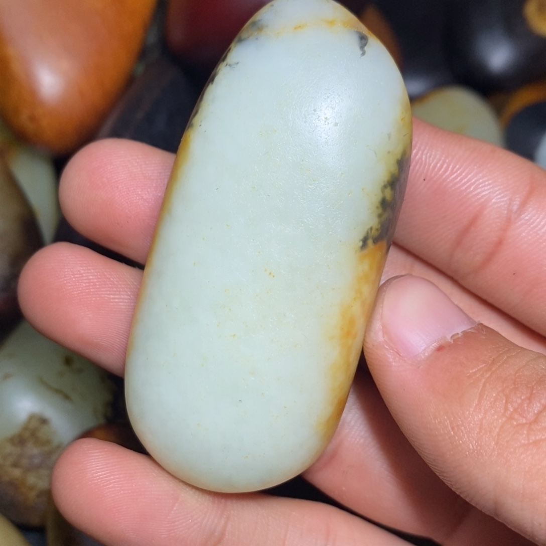 和田玉未镶嵌珠宝奇石