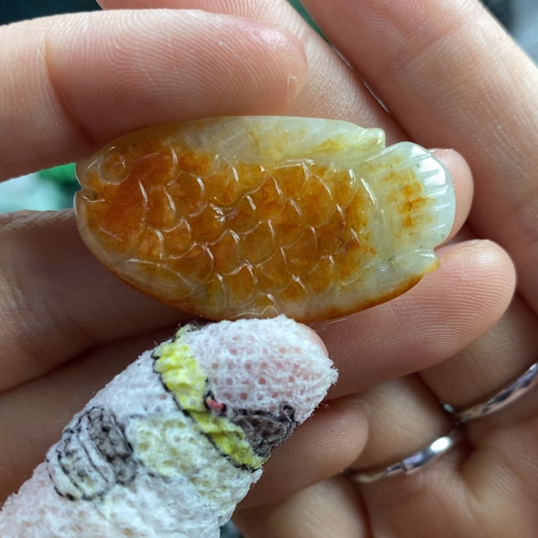 翡翠颈饰未镶嵌吊坠