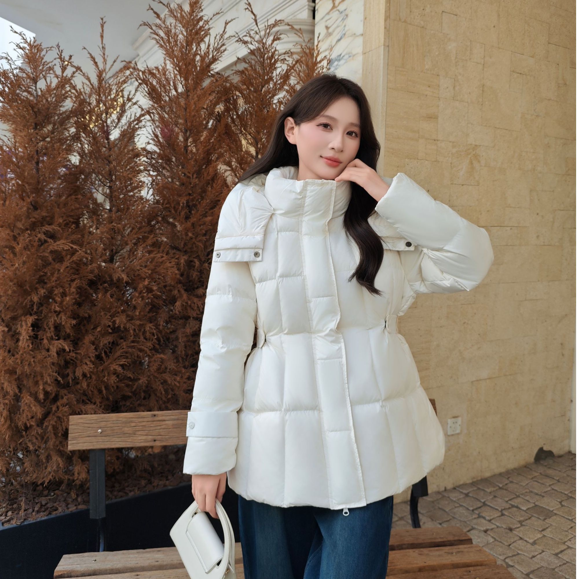 【小蛮腰】在逃公主连帽收腰泡芙款中长款女式保暖羽绒服
