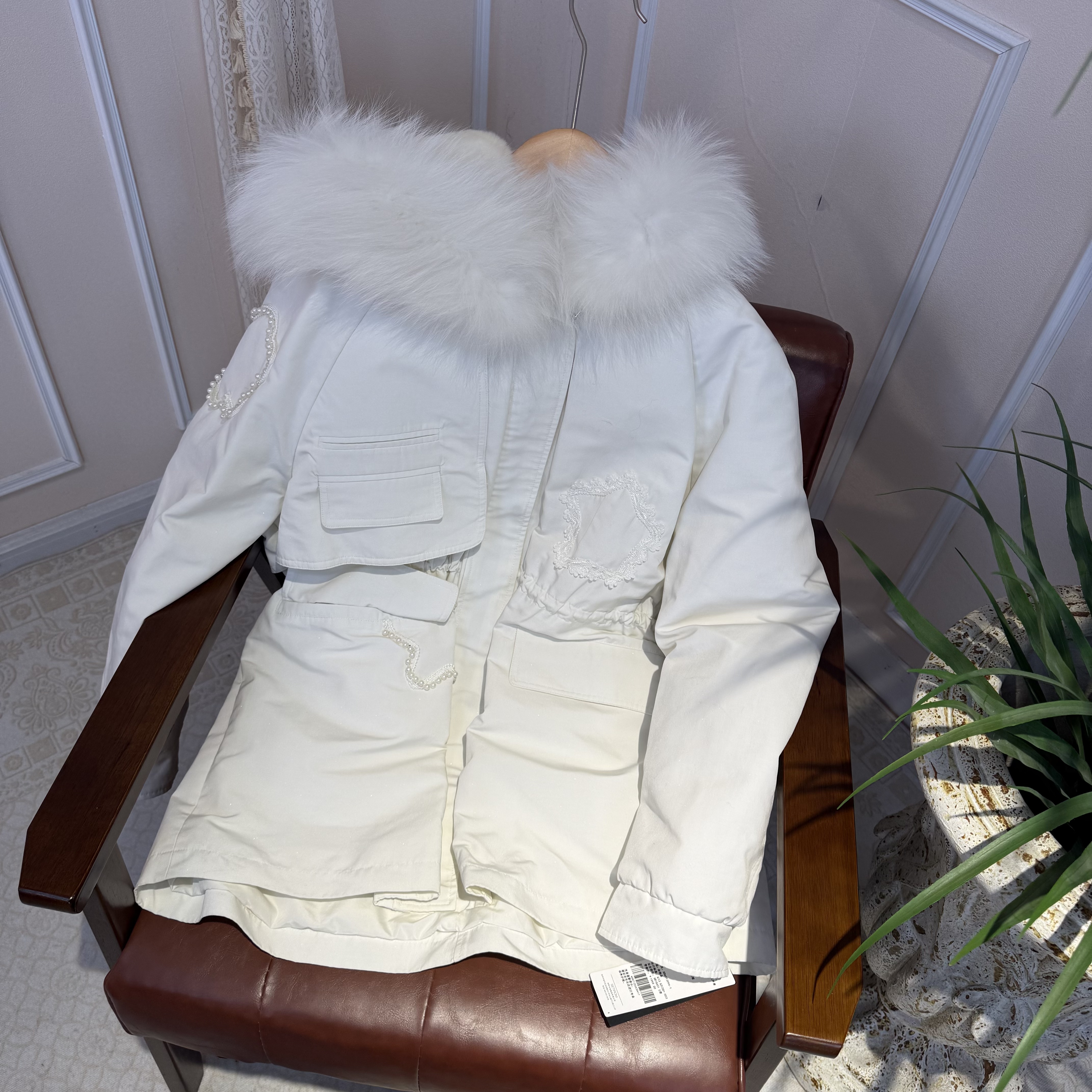 西町村屋法式珍珠毛领派克外套AD8212555