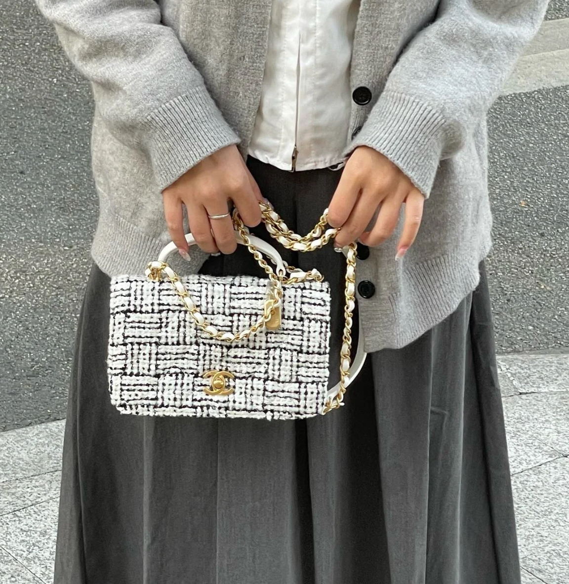 99新 Chanel/香奈儿 多多奢品/香奈儿粗花尼金币风琴斜挎包/99新