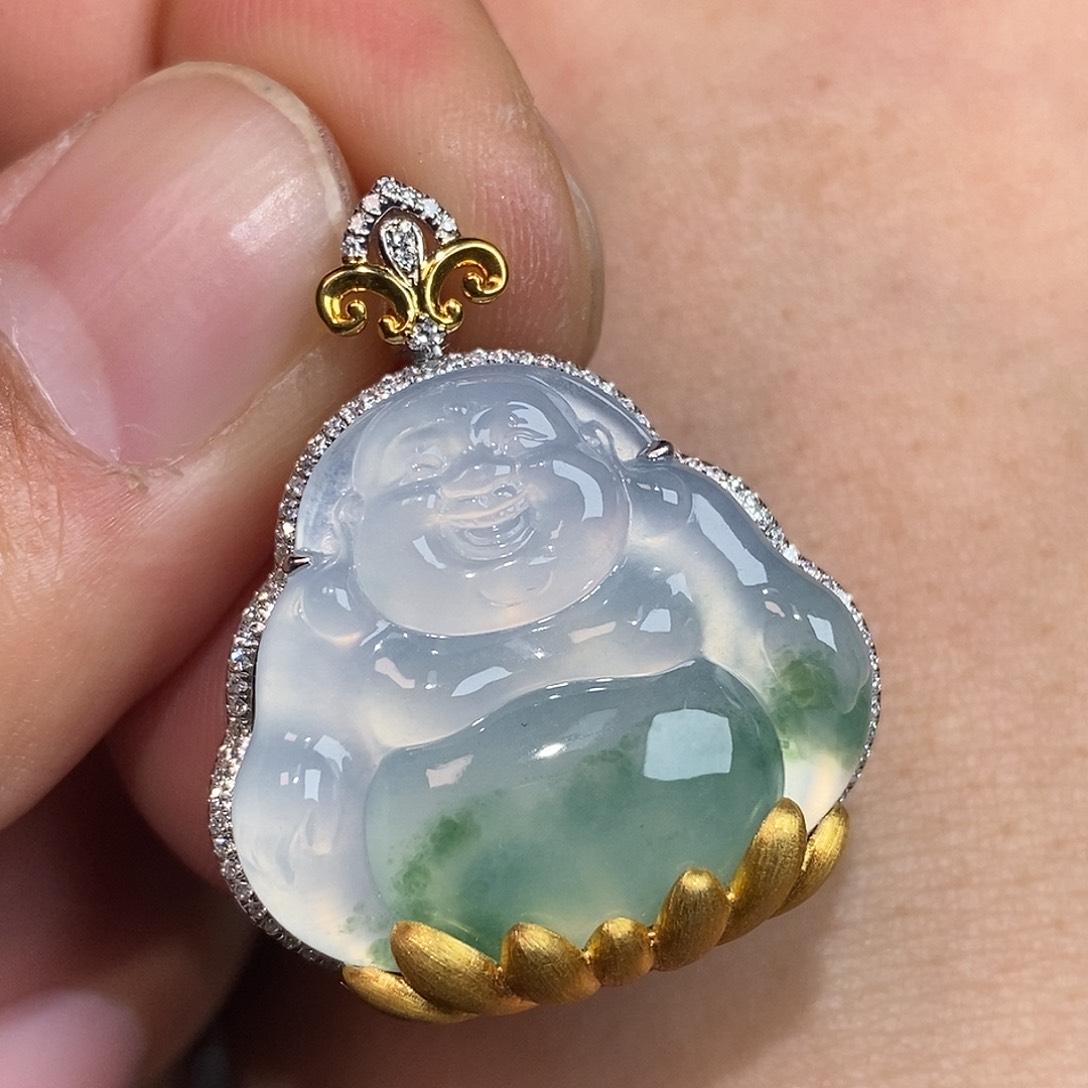 翡翠颈饰18K金镶嵌佛公