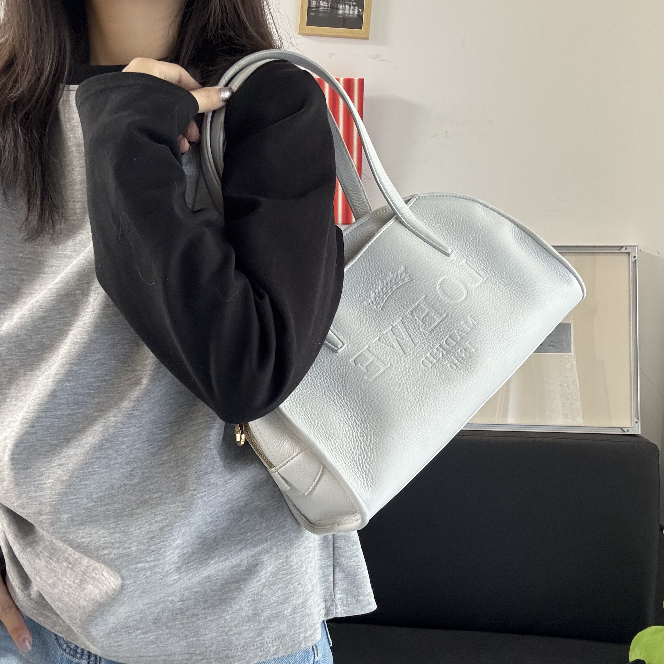 95新 LOEWE/罗意威 0白色保龄球单肩包