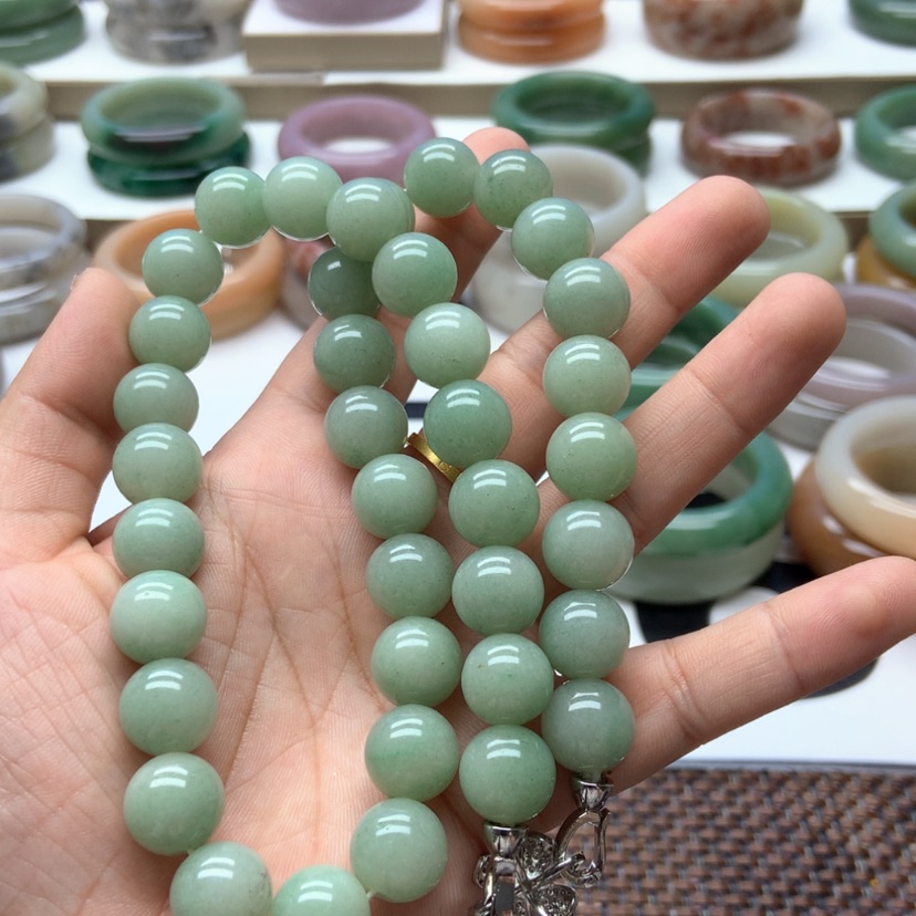 【闪购商品】石英质玉手镯未镶嵌柯***.