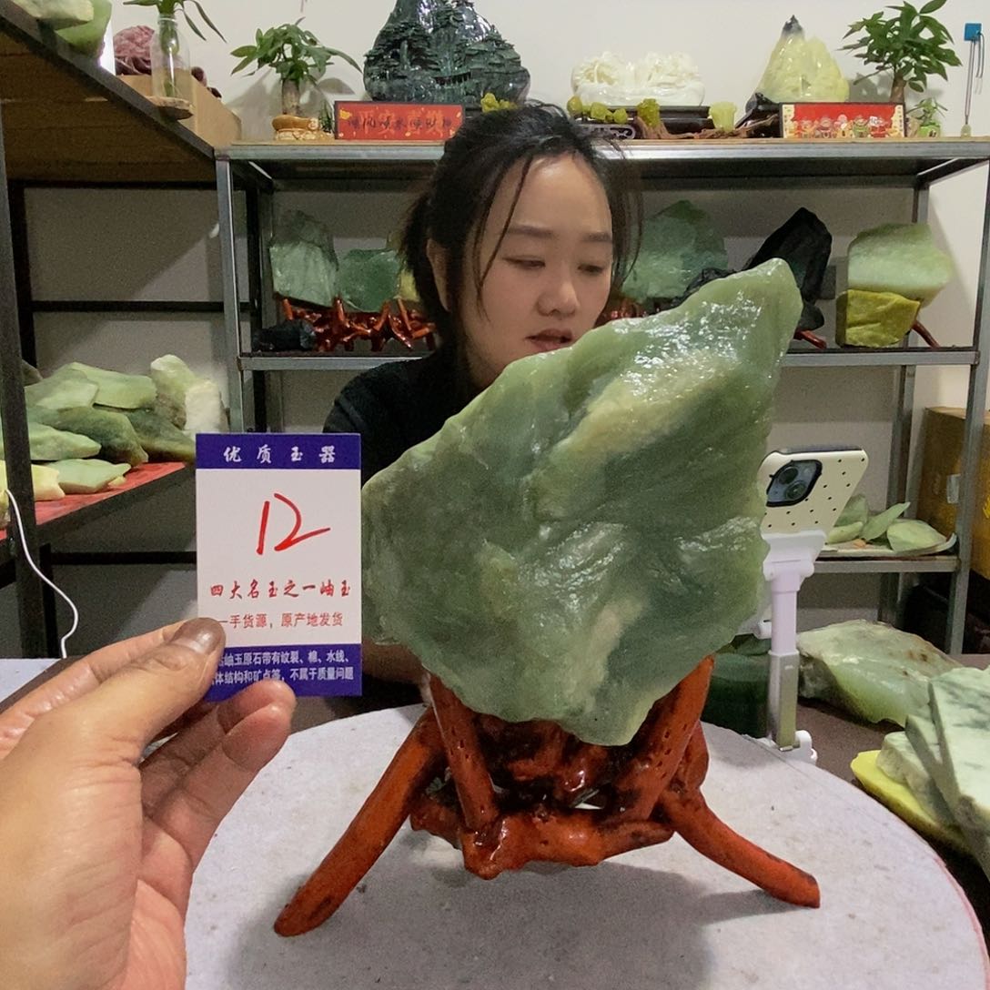 未镶嵌蛇纹石玉原石0