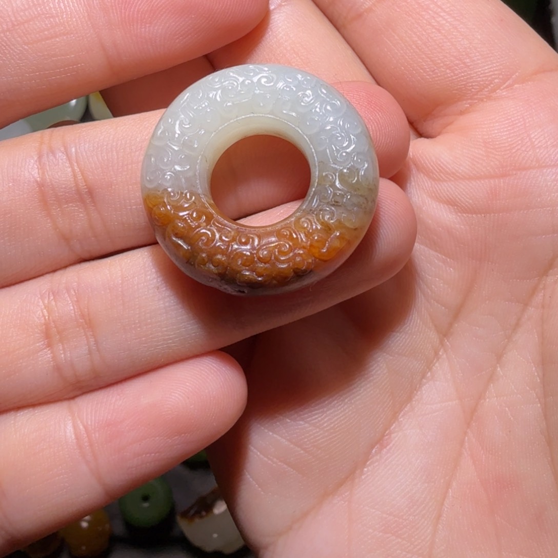 和田玉配饰未镶嵌史*