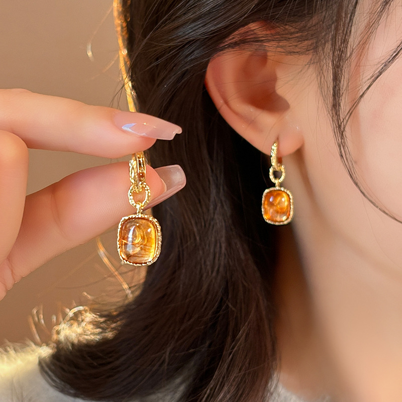 合金树脂耳饰 秋冬款美拉德琥珀色晕染方形耳扣耳环女港风复古