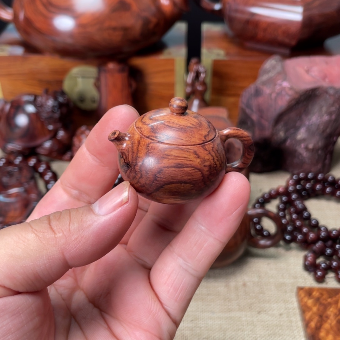 黄花梨/降香黄檀把件把件