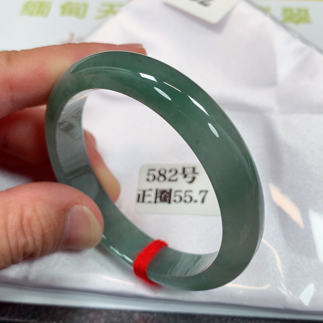 【闪购商品】未镶嵌手镯翡翠582号