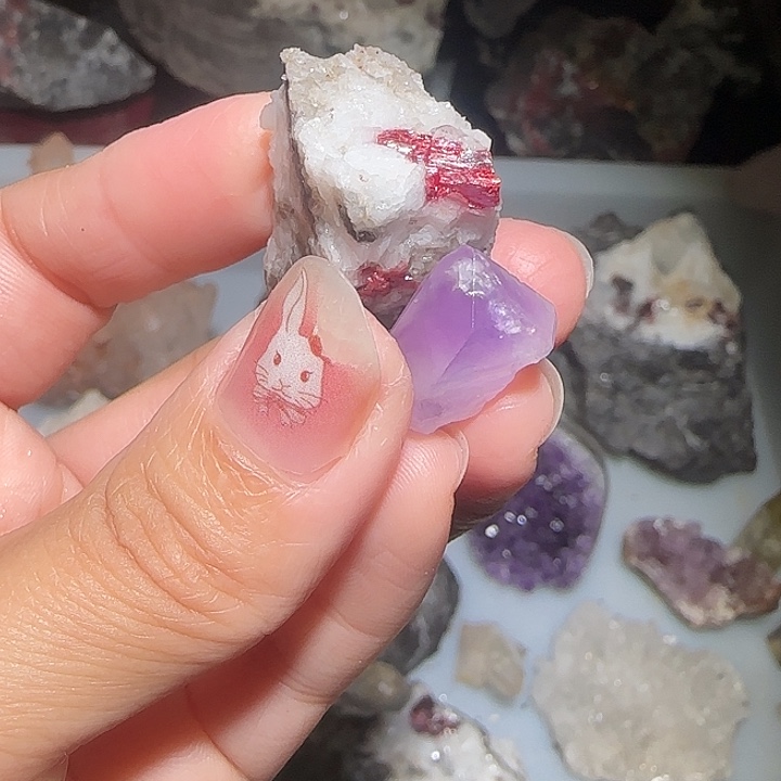 耳***语天然辰砂天然朱砂原石毛料