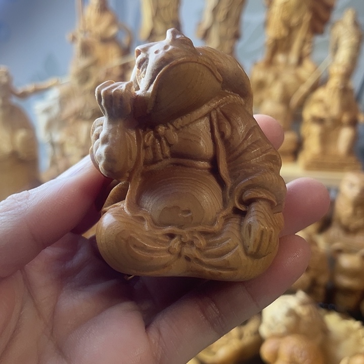 柏木（崖柏）金蟾仙人