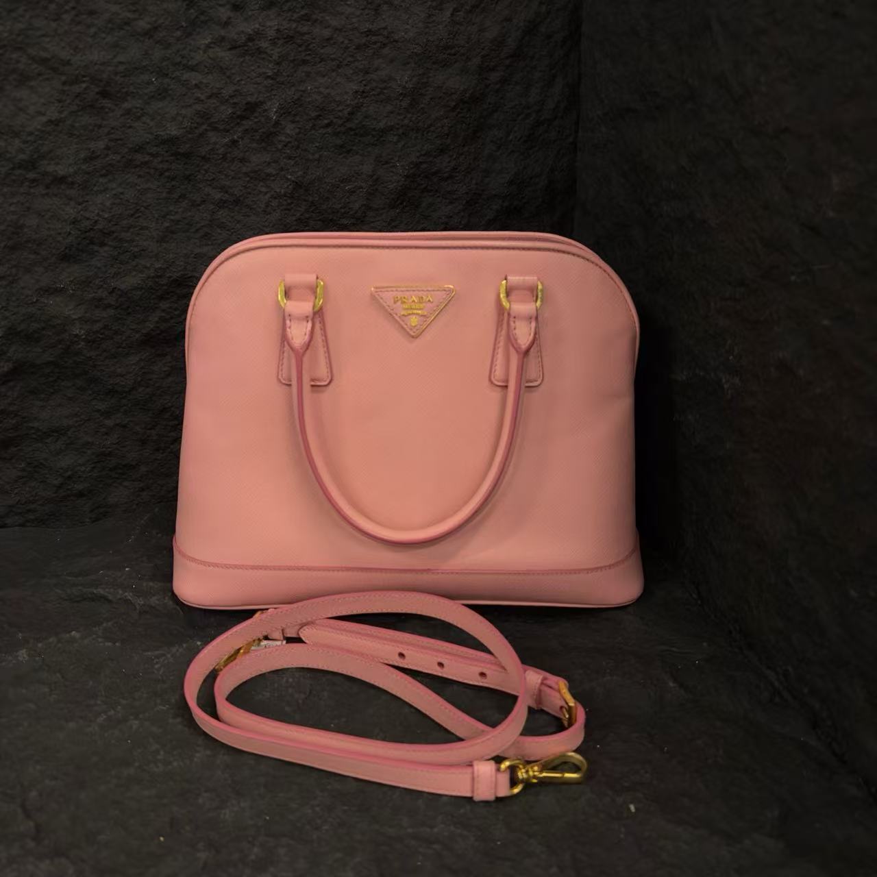 95新 Prada/普拉达 /樱花粉贝壳/手提斜挎包/06328