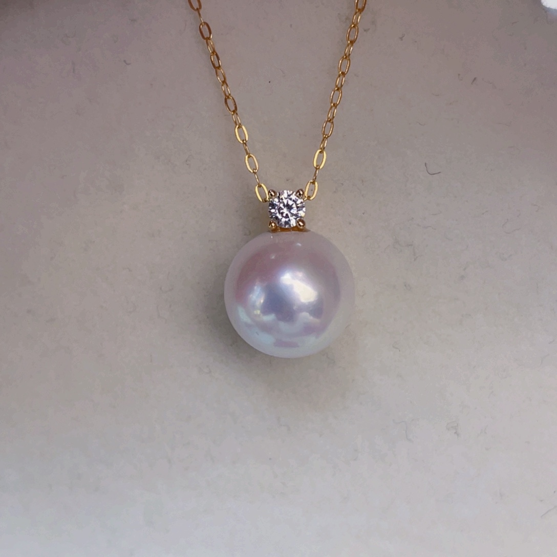 用***丽淡水珍珠吊坠(赠链)18K金镶嵌