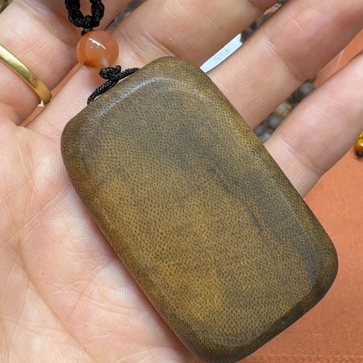 沉香吊坠馨安居沉香定制款