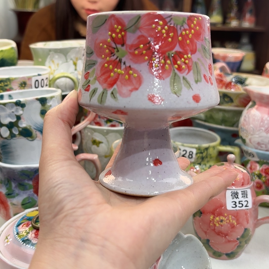 瓷片兔兔盖茨。兔兔