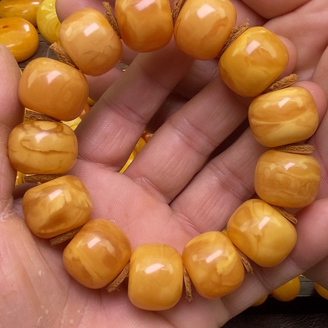 蜜蜡未镶嵌珠宝奇石