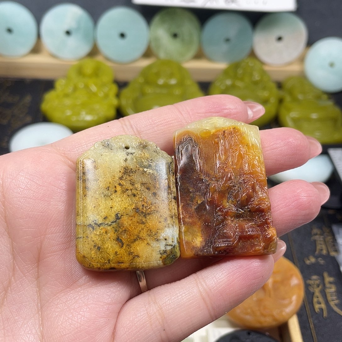 蛇纹石玉合金颈饰