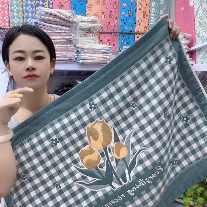 棉绿色格子大花纯棉