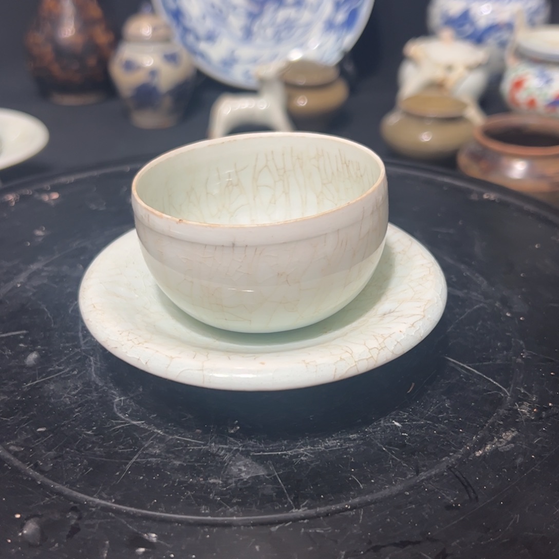 摆件牧*白釉的一小杯子