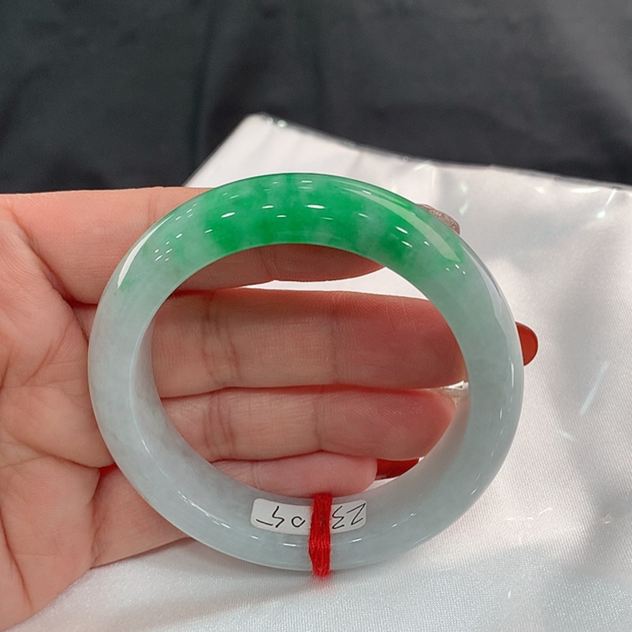 【闪购商品】翡翠手镯未镶嵌52.5，51/52