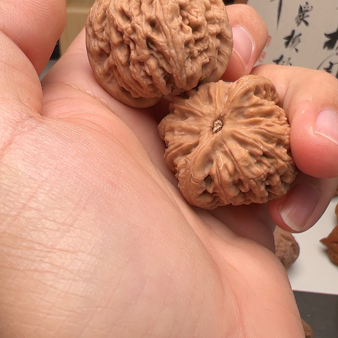 发***运文玩核桃吊坠野生