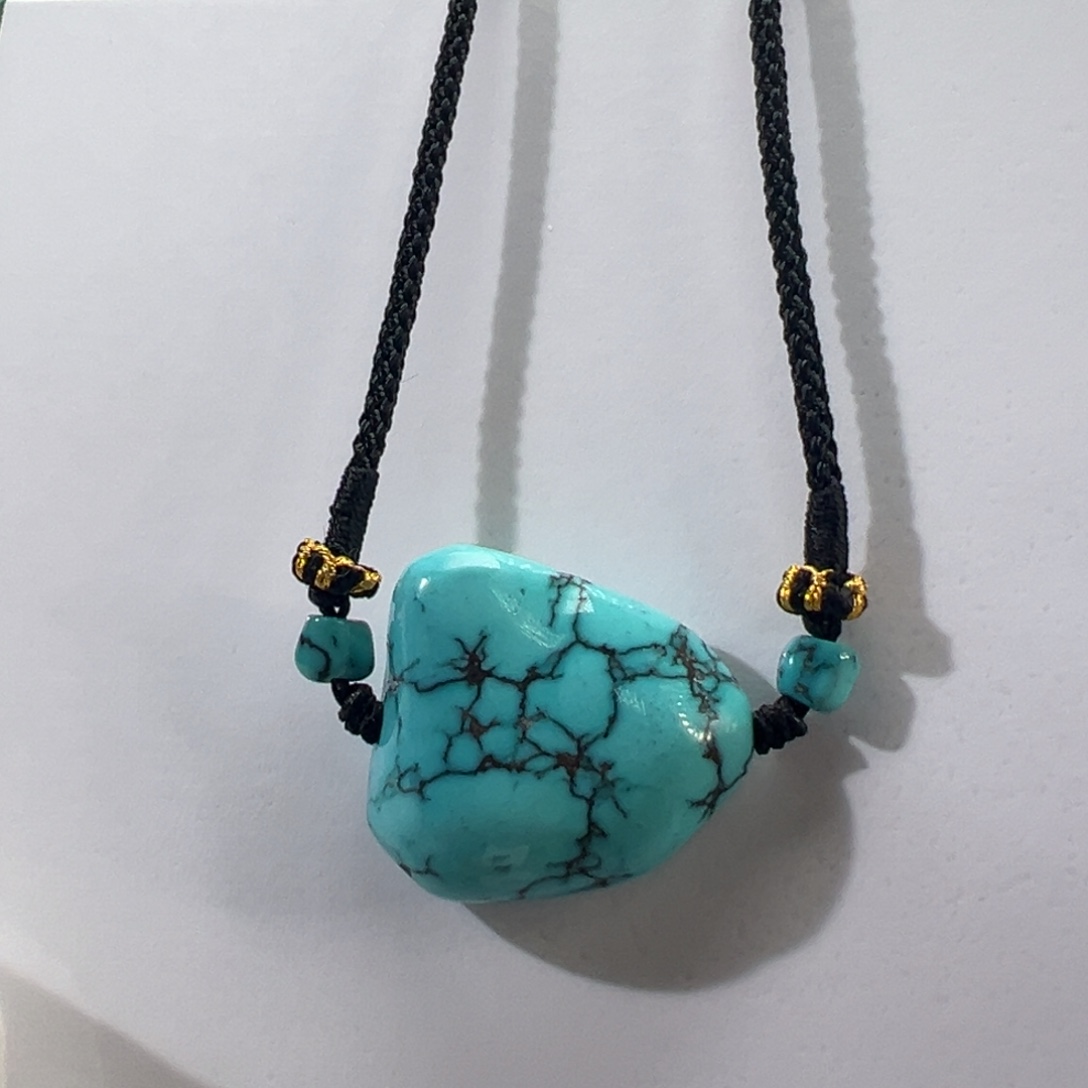 绿松石未镶嵌挂件