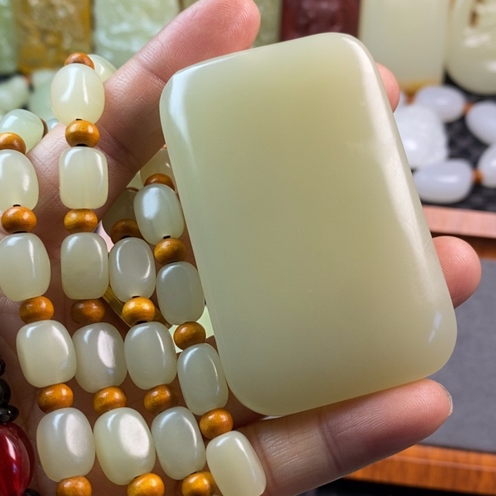 昆仑料无事牌一套