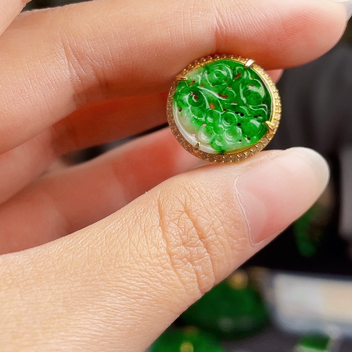 翡翠银S925镶嵌颈饰多样性