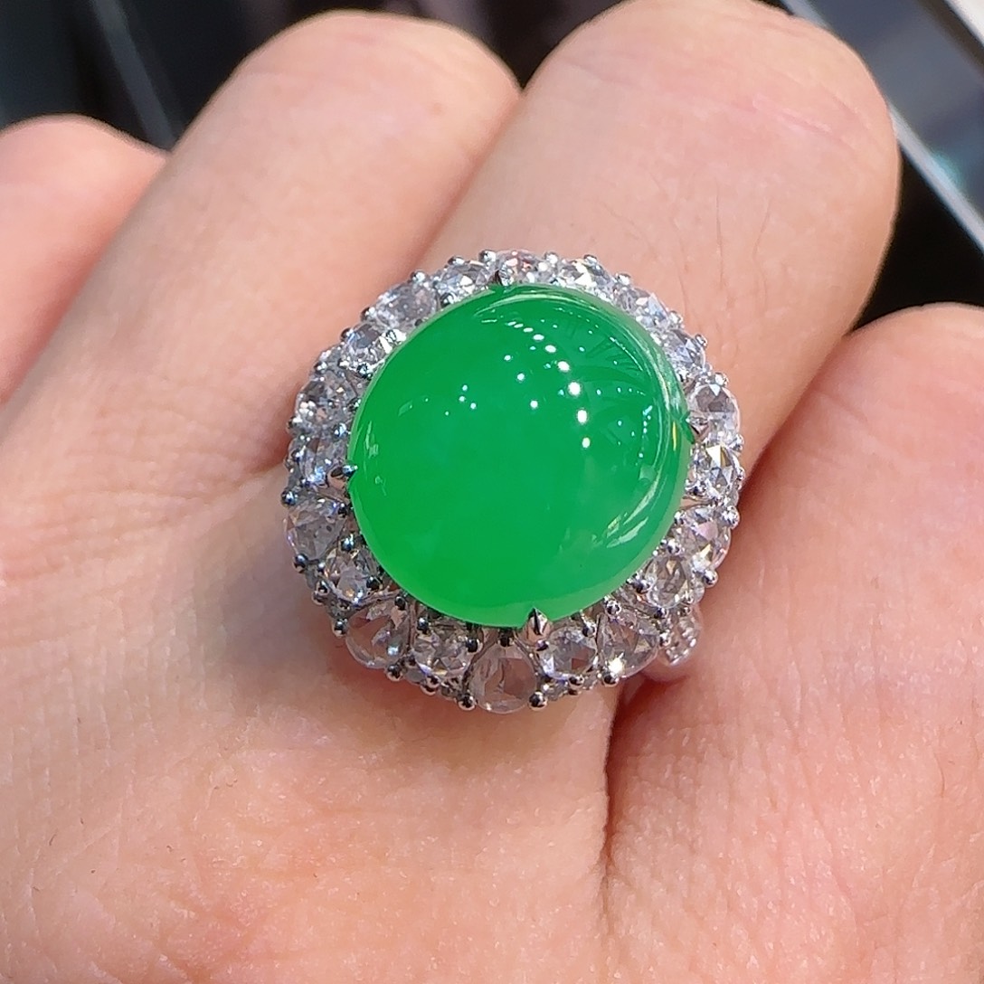 翡翠戒指18K金镶嵌戒指