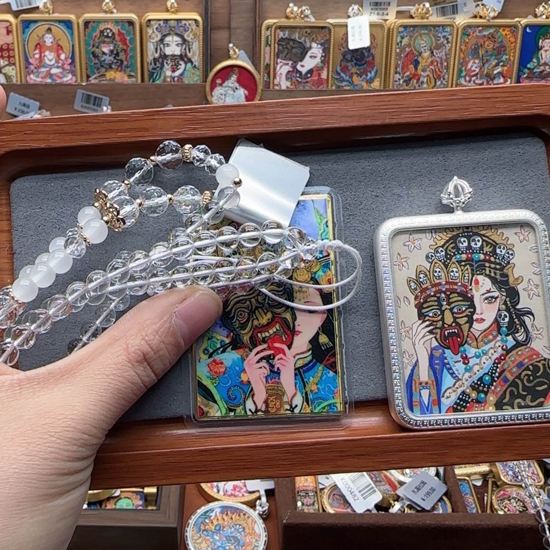 吊坠?****?古祥手绘唐卡