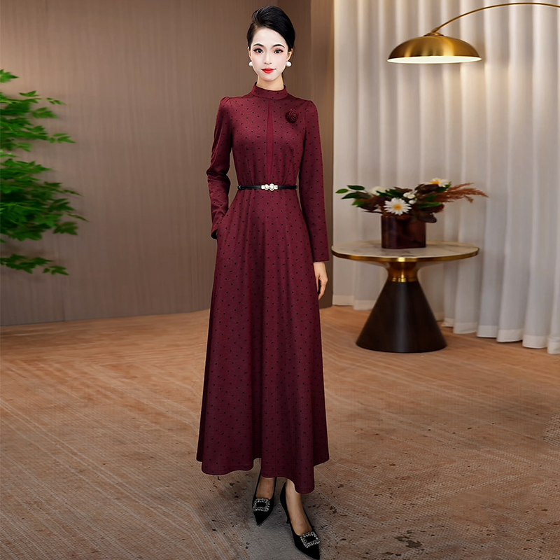 安哥拉红连衣裙女2025秋季新款修身显瘦气质婚宴裙子喜宴收腰长裙