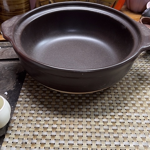 微瑕，明火，口径22高8无盖小号，咖色