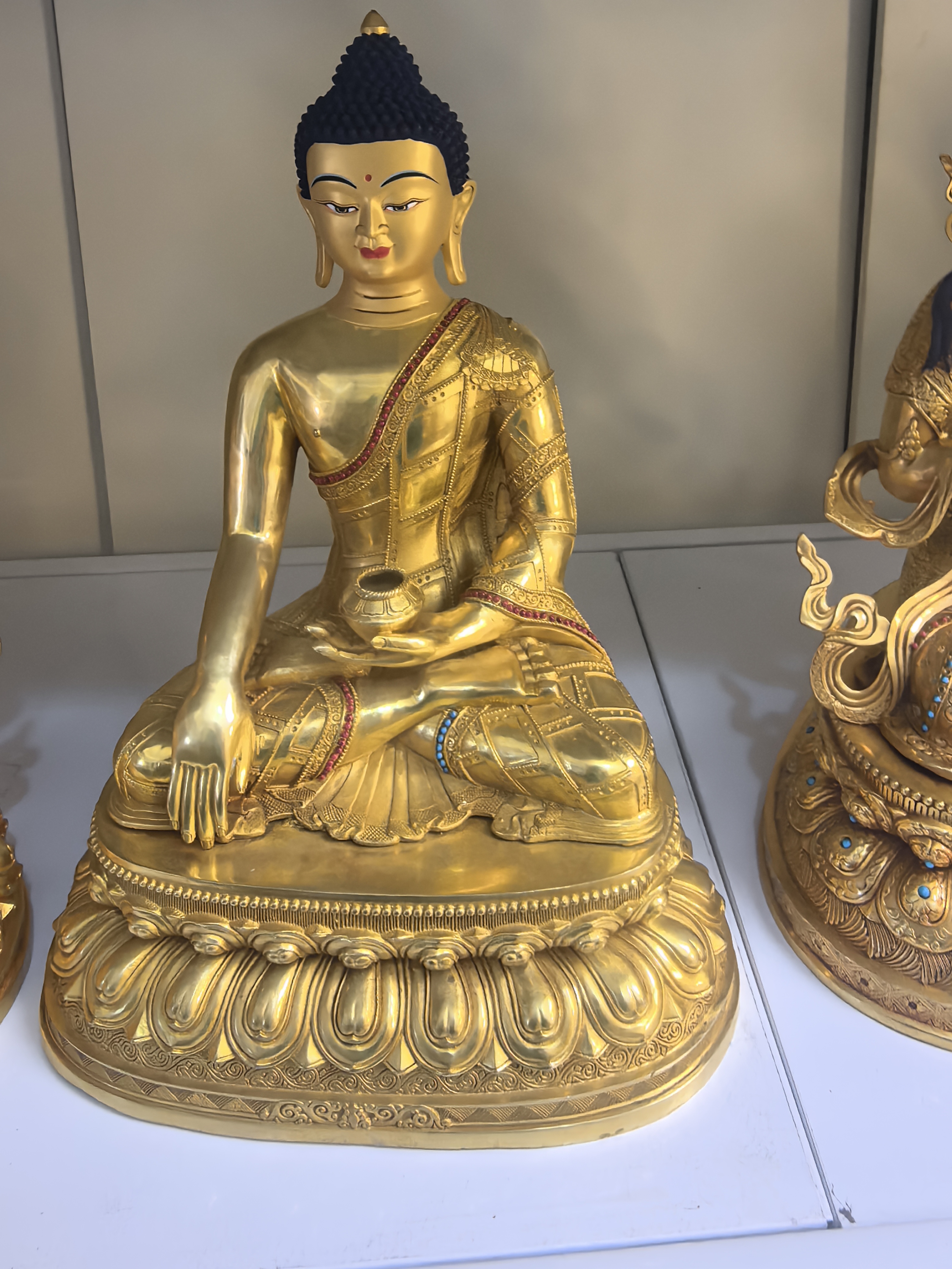 43公分释迦摩尼佛，黄铜材质