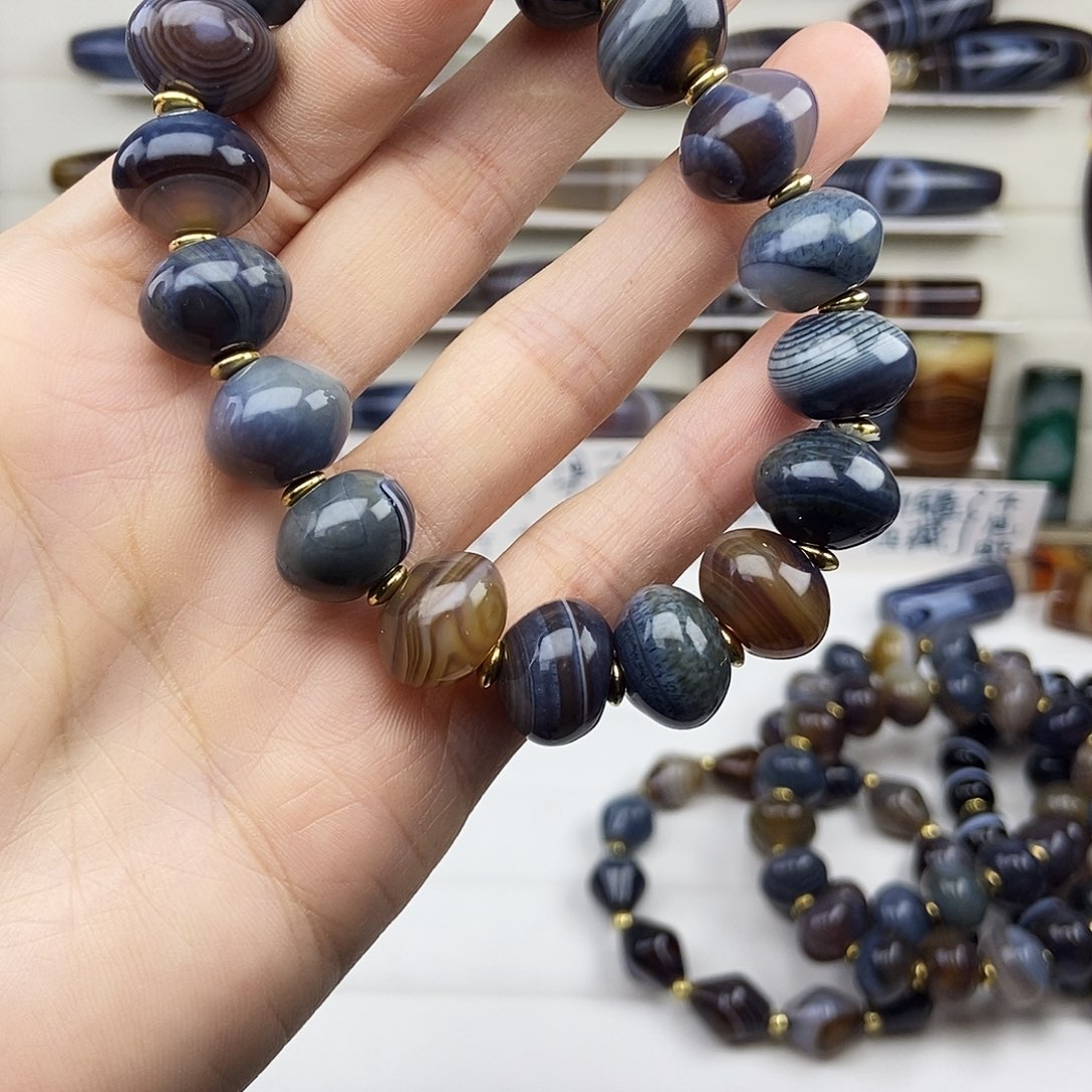 青***人玛瑙/玉髓未镶嵌颈饰