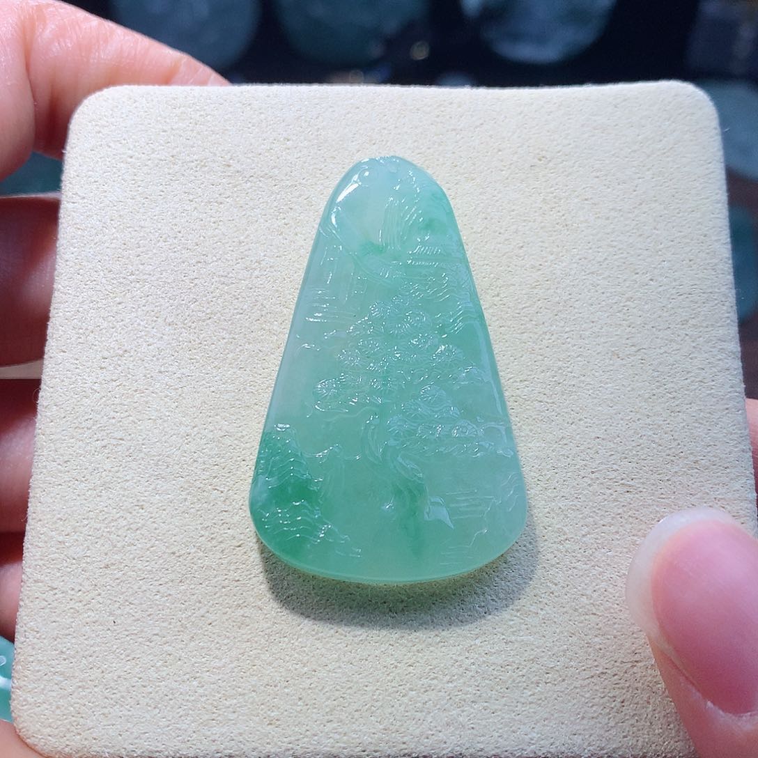 翡翠未镶嵌颈饰翡翠