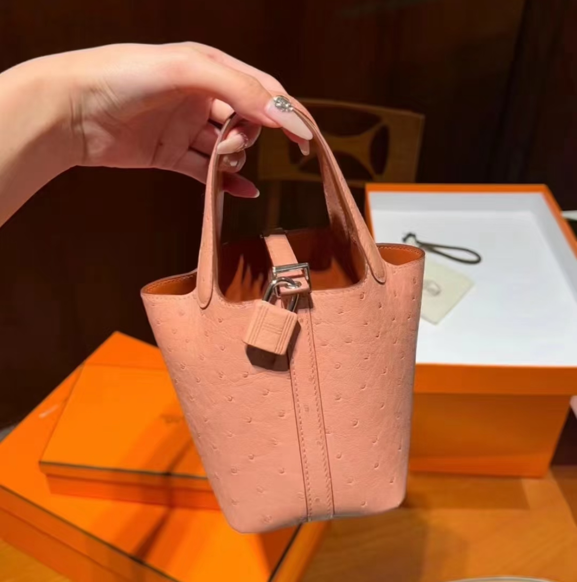 未使用 Hermes/爱马仕 菜篮子14 陶瓷粉 鸵鸟 B刻