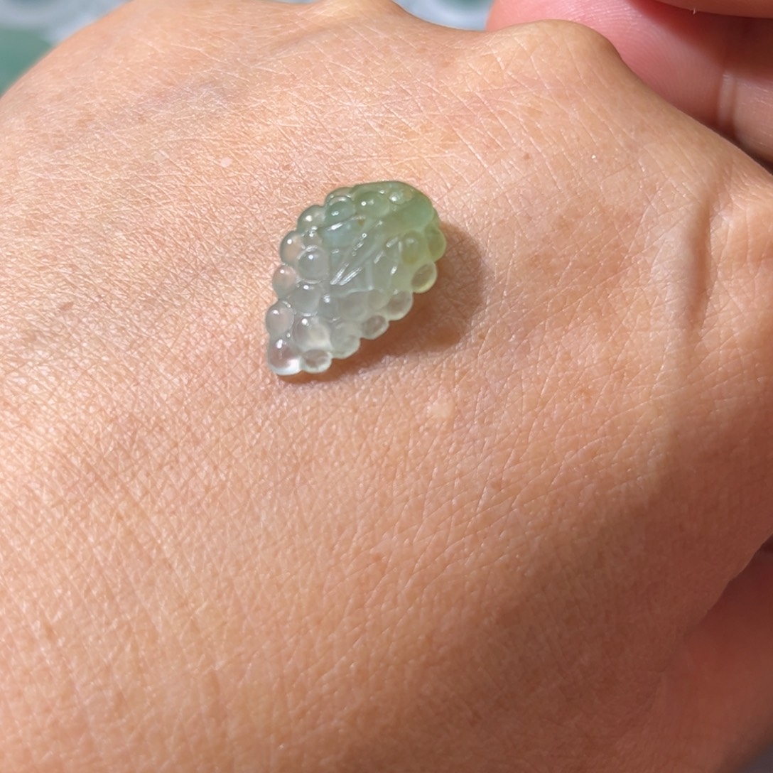 定制翡翠未镶嵌葡萄