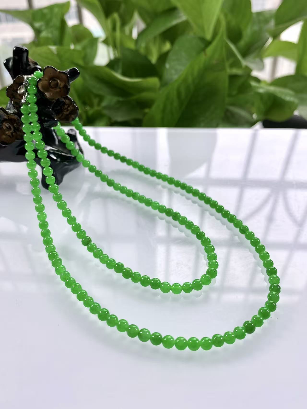 收藏传承级别，缅甸天然翡翠A货，卡4高冰满绿浓正阳绿圆珠项链1790